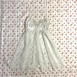 Frederick’s Of Hollywood white babydoll top lingerie top size L